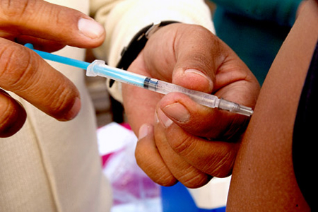 150 mil  dosis de vacunas aplicaron en segunda semana nacional de salud