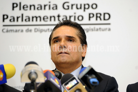 Ratifican a Silvano Aureoles como coordinador parlamentario del PRD