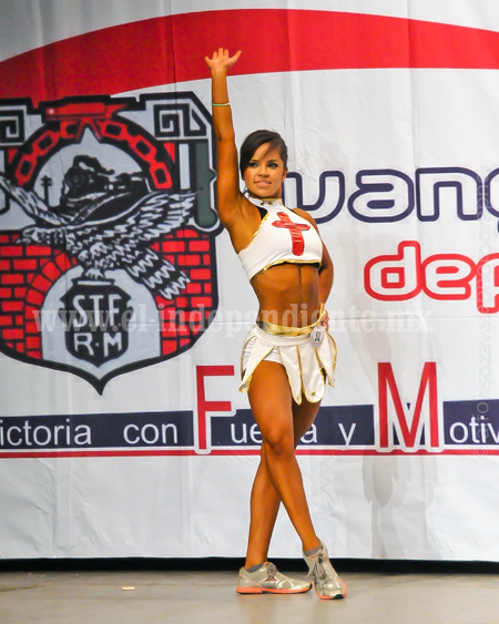 Hoy entra en acción Karina Álvarez Méndez en el Clásico Mr.  México 2013