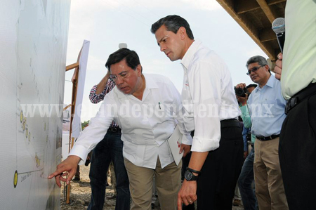Anuncia Peña Nieto 100 MDP para reconstruir red carretera del estado 