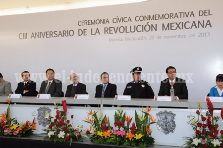 ASISTE GOBERNADOR FAUSTO VALLEJO A EVENTO POR EL CIII ANIVERSARIO DEL INICIO DE LA REVOLUCIÓN MEXICANA