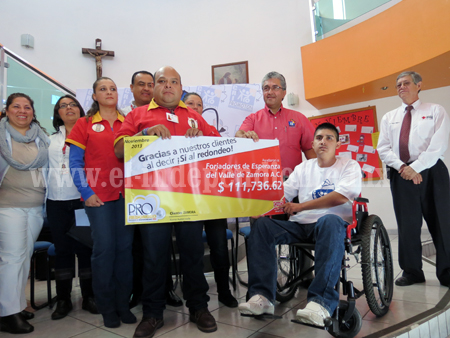Más de cien mil pesos recibió el CRI Promotón como donativo de parte de OXXO