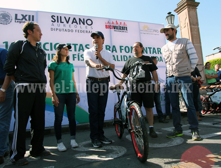 Donó Silvano 100 bicicletas a Bicivilizate Michoacán