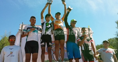 Continúa Misael Vega arrasando en los Seriales Estatales de Ciclismo de Montaña 