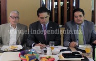 Apoyará Silvano mejora de servicios notariales en Michoacán