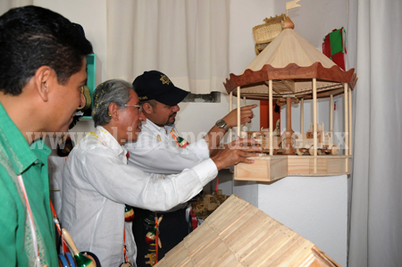 Invita el gobernador a fomentar desde los hogares al consumo de productos y artesanías michoacanas