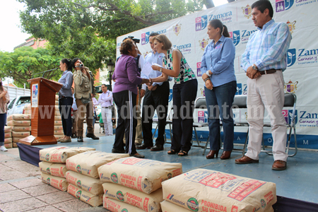 Distribuirán casi 500 mil pesos en cemento para gente de bajos recursos 