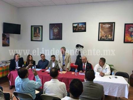 Refrendan migrantes a Salvador Jara compromiso por contribuir al desarrollo de Michoacán