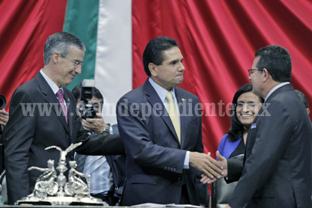 Será el michoacano Silvano Aureoles quien reciba el segundo informe presidencial