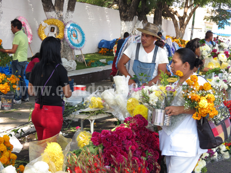 A partir de hoy comienza el repunte de venta de flores por Día de Muertos 