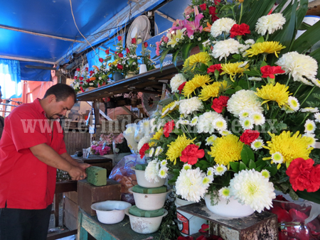 Vislumbran aumento en 20 por ciento en precio de flores 