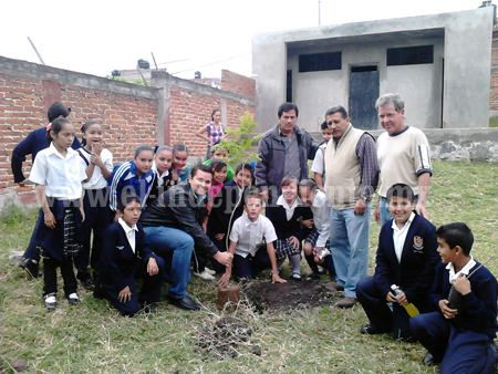 Con gran entusiasmo se llevó a cabo campaña de reforestación en Sahuayo