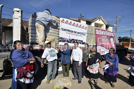 Mejoramiento de vivienda, principal demanda de comunidades indígenas del distrito de Jacona: dip. Miguel Amezcua