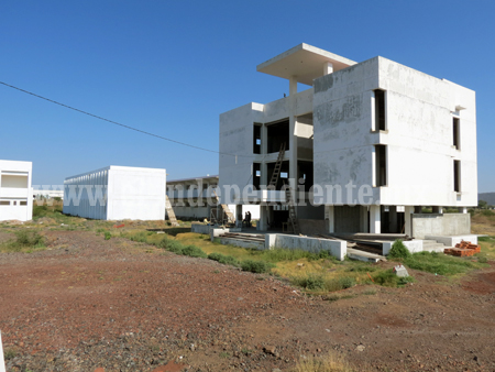 Déficit de la Universidad Michoacana afecta construcción del campus de Zamora