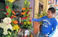 Esperan incremento en precio de las flores con motivo del Día de San Valentín