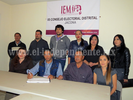 Candidato independiente de Jacona logra cumplir los requisitos ante el IEM