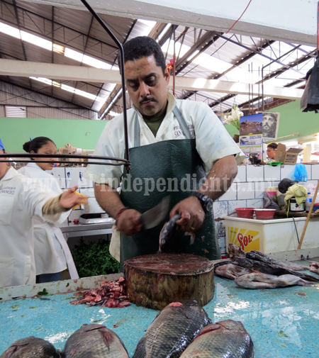 Escasez de pescado pone en aprietos a vendedores