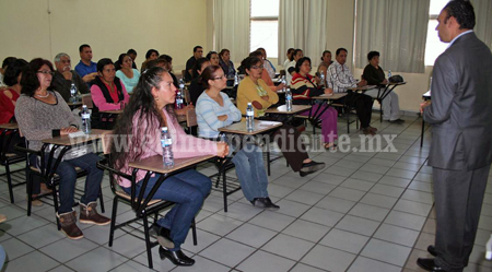Celebran maestros y directivos del Tec Zamora reunión con padres de familia