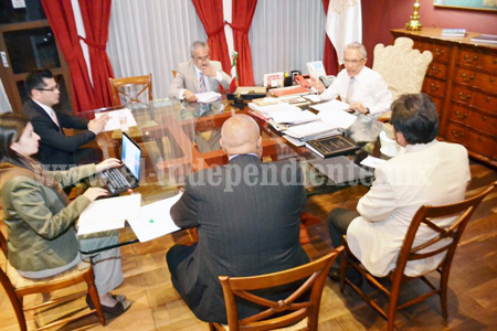 Inicia gobernador Salvador Jara los trabajos para la entrega de la administración pública