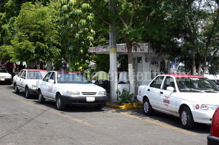 Abren posibilidad para subir hasta 5 pesos tarifas de taxis
