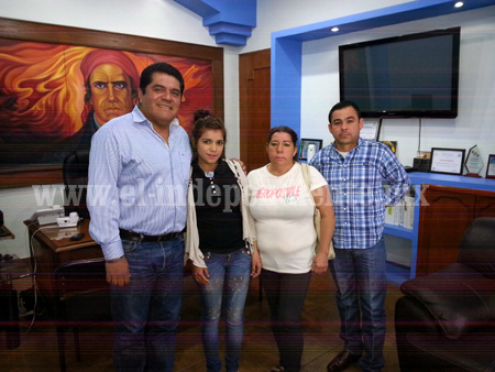Apoya Jorge Sandoval a Itzel Chávez en su trámite de visa humanitaria