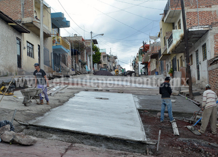La calle Presbítero Luis Amezcua está por concluirse