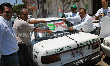 Taxistas del Valle de Zamora aplaudieron la seriedad y la sensibilidad de Carlos Lugo