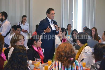 Mujeres líderes y empresarias de Uruapan respaldaron a Silvano por Un Nuevo Comienzo para ellas