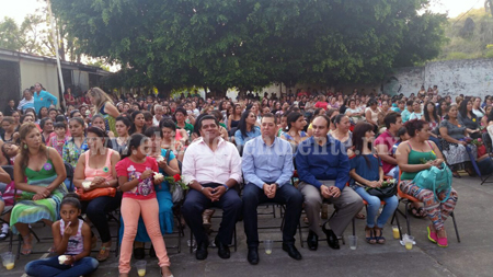El presidente municipal Jorge Sandoval Rosales, encabezó el festejo del Día de las Madres