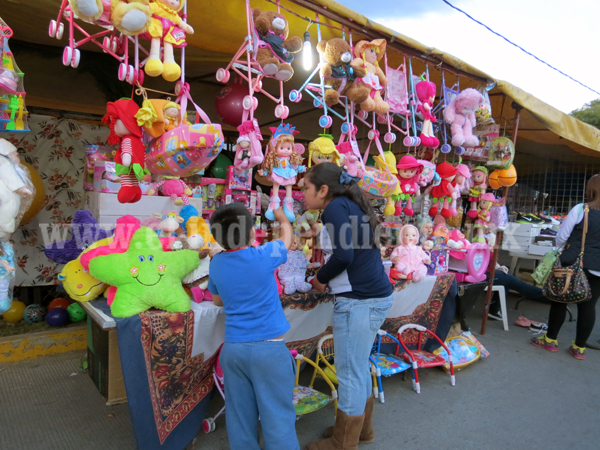 Comerciantes plantean hacer Feria del Juguete sobre Calzada Zamora - Jacona