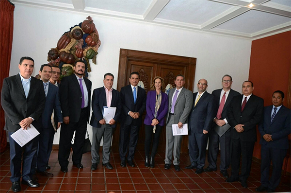 Revisa Gobernador temas de seguridad y justicia con integrantes de Agenda por Michoacán