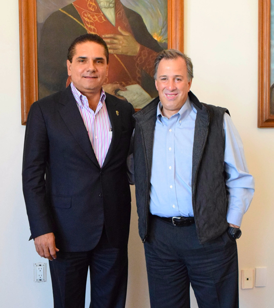 Revisa Gobernador con SAGARPA y SEDESOL proyectos para el desarrollo de Michoacán