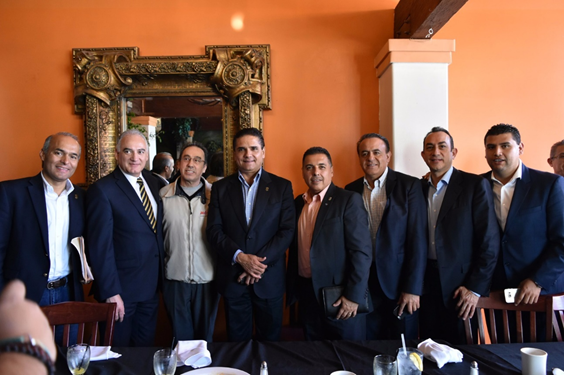 Busca Silvano Aureoles respaldo de migrantes y cónsules para fortalecer economía de Michoacán