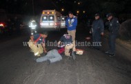 Auto embiste a motociclista y este muere, en la avenida Juárez  de Zamora