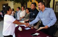 INEA entregó en Ixtlán 23 certificados de primaria y secundaria