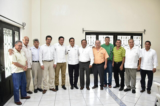 Se reúne Gobernador con sacerdotes de Tierra Caliente de Michoacán