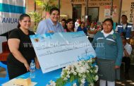 Destinan casi 900 mil pesos para otorgar Becas Municipales