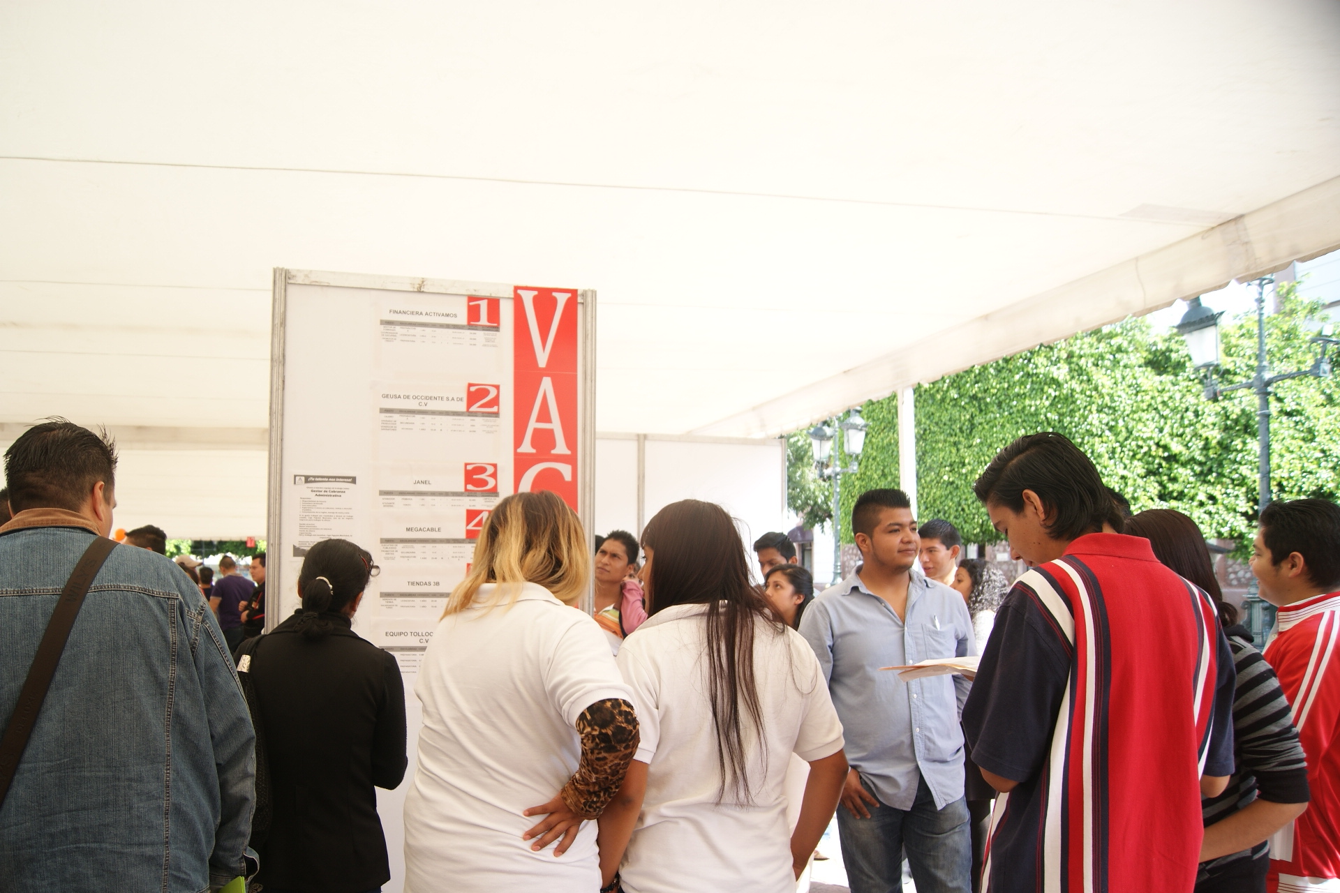 Realiza Sedeco primera Feria de Empleo en Sahuayo  .