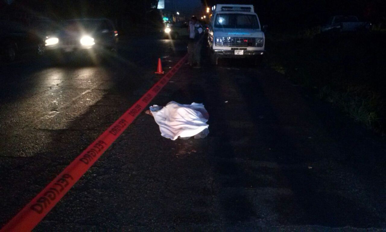 Desconocido muere arrollado por un “auto fantasma” en Uruapan
