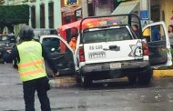 Policías de Zamora se pasan un alto y provocan accidente