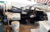 Dos hogares destruidos y cuatro colonias afectadas deja una tromba en Carácuaro