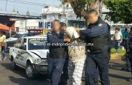 Robó un taxi frente la Fiscalía de Zamora, choca contra varios vehículos y es detenido