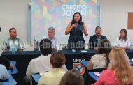 Adriana Campos invitó a jóvenes a aprovechar el programa “Crédito joven”