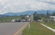 Sujeto armado causa pánico en la Morelia-Pátzcuaro, policías lo someten y detienen
