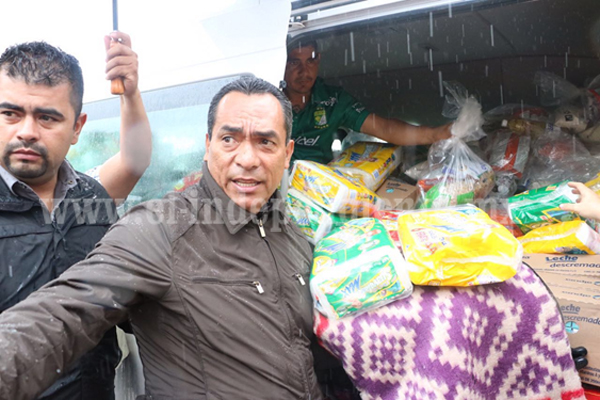 Entrega el Gobierno del Estado apoyos a damnificados en Uruapan