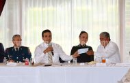 Convive Gobernador con Comité Ciudadano de Cenobio Moreno en Casa de Gobierno