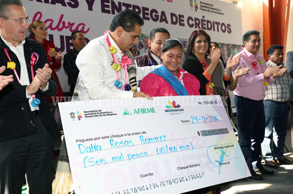 Empoderar a las mujeres de Michoacán, nuestro reto: Silvano Aureoles