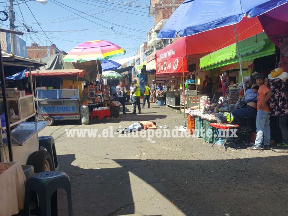 Ultiman a tiros a un hombre en las Inmediaciones del Mercado Hidalgo de Zamora