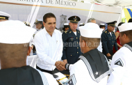 Encabeza Gobernador ceremonia de Día de la Armada en Puerto de Lázaro Cárdenas