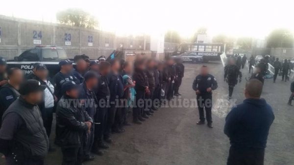Regresan a sus funciones 53 policías y dos mandos de Jiquilpan